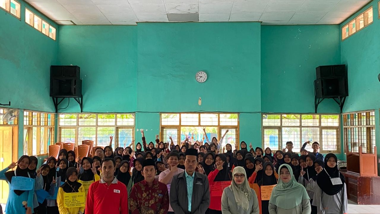 Orientasi Kepalangmerahan PMR PMI Unit MTsN Bangkalan