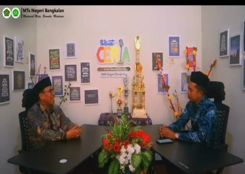 Publikasi informasi dan promosi madrasah